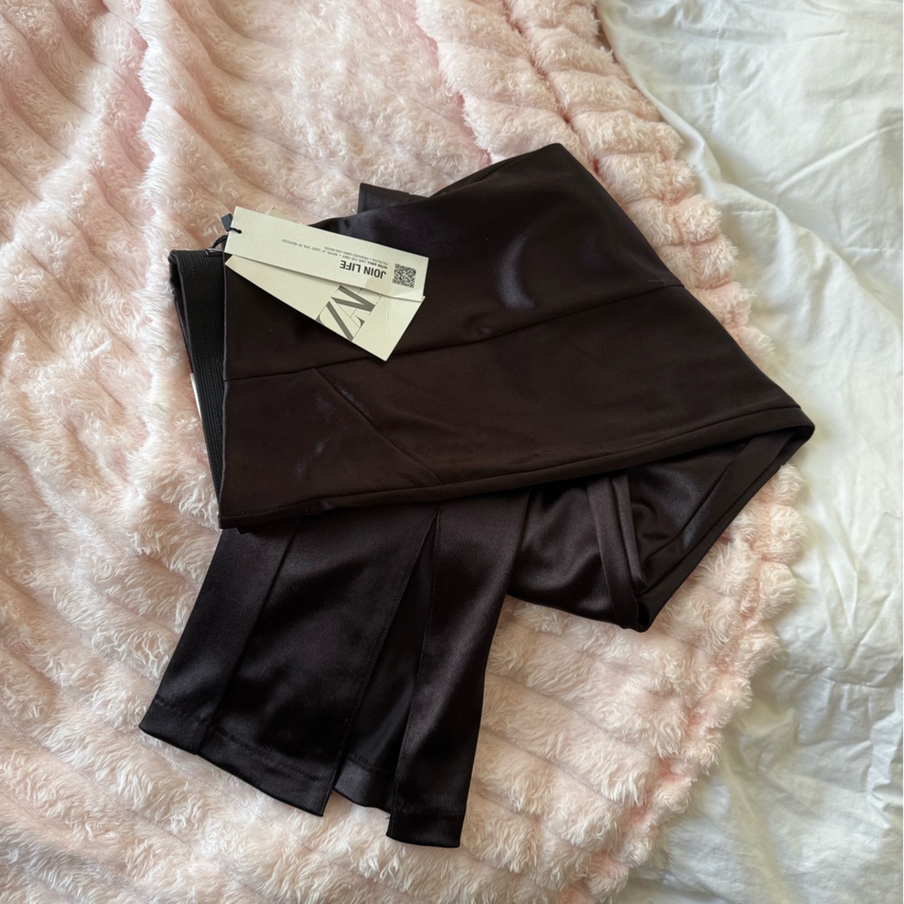 Zara Hi-Rise Split Ankle Black Satin Leggings